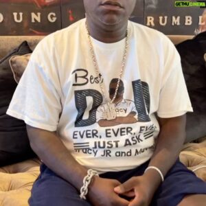 Sean Ringgold Instagram - Special thank you to @tracymorgan for sending my Father words of inspiration during the most challenging time of his life. Swipe left to see my Dad’s thank you video 😂 I appreciate everyone who has reached out to me and my family during our time of bereavement ❤️