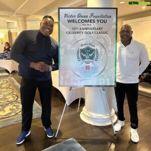 Sean Ringgold Instagram - What a great time had today at the 10th annual @vgfoundation  Celebrity Golf classic. We were rained out but it didn’t stop our mission at hand which was changing lives and making a difference to those who are less fortunate. 

#charity #makingadifference #touchinglives