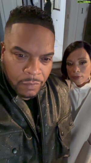 Sean Ringgold Instagram - It’s a Blessing to create and Bring this Character JR Duncan to life . But when I work with powerful & dynamic humans like @valariepettiford AkA CHIPPY ❤️ she’s Brings the best out of you each and every time. Season 5 is definitely going to be epic ! Seasons 1 - 4  of the @familybusinessbet is now streaming on @netflix 

@tridestined