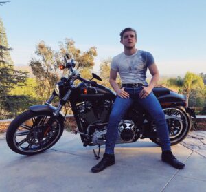 Sean Ryan Fox Instagram - New year, New whip, New places to go... #newyear #harleydavidson #2020 #findyourfreedom
