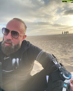 Sean Waltman Instagram - #losangeles #dockweilerbeach