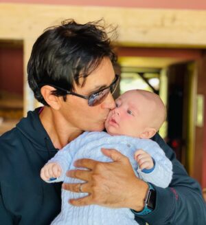 Sebastián Estevanez Instagram - Faustino! 2 meses! Besooos! Buen finde! ❤️❤️❤️❤️❤️❤️