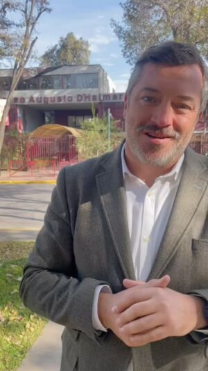 Sebastián Sichel Instagram - Hoy me reuní con apoderados del Liceo Augusto D’Halmar quienes me comentaron lo preocupados que están por los cambios que ha hecho la actual administración. 

Los niños no pueden ser víctimas de una mala gestión.