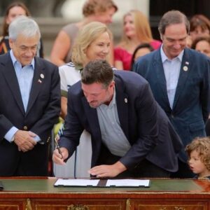Sebastián Sichel Instagram - Siempre supo que el verdadero juicio lo haría la historia. Y no tengo duda de qué lo juzgará como un demócrata que puso siempre a Chile por delante. Y por su enorme liderazgo cada vez que Chile lo necesito. Un honor haber servido en su Gobierno y haber representando su legado en la elección presidencial. Hasta siempre Presidente, mientras su recuerdo viva Ud no morirá.