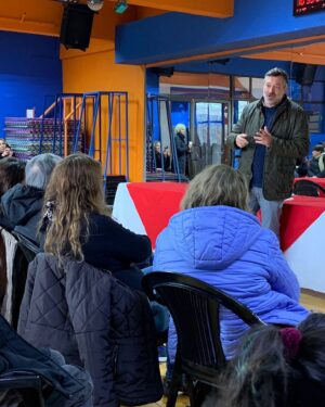 Sebastián Sichel Instagram - Hoy nos reunimos con vecinos y dirigentes a escuchar sus principales preocupaciones: Seguridad, mayor atención a los Adultos mayores y emprendimiento. Pero sobre todo hacer bien la pega. Esas fueron algunas de las pedidas de los dirigentes hoy y ese es nuestro compromiso por un #ñuñoaseguromejor