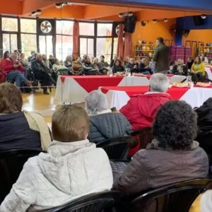 Sebastián Sichel Instagram - Hoy nos reunimos con vecinos y dirigentes a escuchar sus principales preocupaciones: Seguridad, mayor atención a los Adultos mayores y emprendimiento. Pero sobre todo hacer bien la pega. Esas fueron algunas de las pedidas de los dirigentes hoy y ese es nuestro compromiso por un #ñuñoaseguromejor