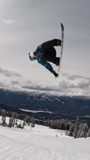 Sébastien Toutant Instagram - Whistler we back!! 😍🇨🇦 @redbullcanada 
📱: @max_trudel 

▫️
▫️
▫️
▫️
#Canada #whistler #snowboarding #gopro #park
