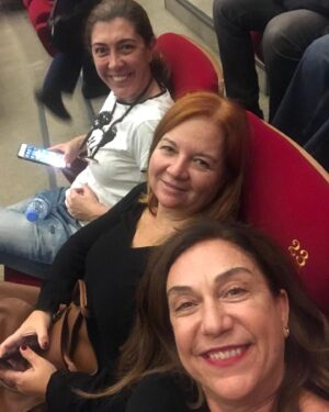 Şebnem Dilligil Instagram - #benimle evlenirmisin#tiyatro iyidir#sanat#keyif#kızlar#kahkaha#😎🎈🎈