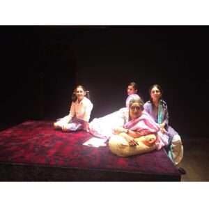 Seema Pahwa Instagram - Happy theatre day @pratimakannan @shivpurihimani @shrutivyas1 @prernachawla @jayaavirlley @trishla.patel_tpot @bhavnapani13 @patiljairaj @motleyproductions @nsd_official_ @shriramcentre #great #experience #theatre #world #work #hard #love 🌺🌺🌺🌺🌺🌺🌺