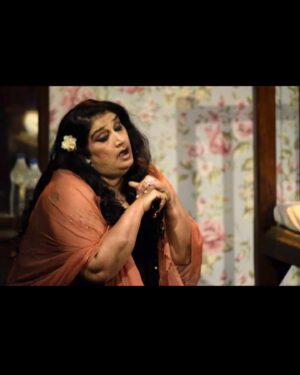Seema Pahwa Instagram - Happy theatre day to all my actors theatre lovers 🌺🌺🌺🌺🌺🌺love to continue till my last breath 🤞🤞🤞🤞🤞🤞🤞🤞🤞🤞🤞🤞🤞🤞🤞🤞🤞🤞🤞🤞🤞. @naseeruddin49 @ratnapathakshah_fan @heeba_shah_20 @manukritip @mayankpahwa_13 @manoj_pahwa29 @thesurrealvivaanshah @akvarious @meerakhurana #love #passion #theater #public #life 🌺🌺🌺😃😃😃😃😃😃🌺🌺🌺🌺🌺🌺🌺🌺🌺