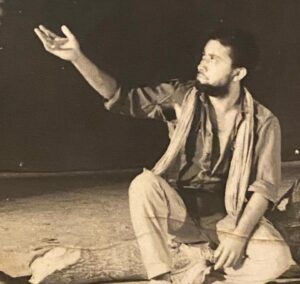 Seema Pahwa Instagram - History repeats itself after 40 years 1984 to 2024 🌺🌺🌺🌺🌺🌺🌺🌺 I am blessed to working with both  and sharing the stage thank you so much god for this great achievement of my life @kopalproductions @mayankpahwa_13 @manukritip @sanahkapur15 #actorslife #love #theatre #genrations 🌺🌺🌺🌺🌺