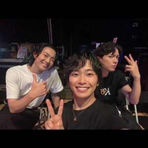 Seishirou Katou Instagram - 『KENRADIOの時間』
ありがとうございました〜！！
 
同じ事務所で共に闘う仲間だからこそ、なかなかこんな機会ないだろうなぁと思ったので、

記念に、ちょっと頑張って、
写真たち撮ってきました〜
　
　
1枚目 まずはプチ集合写真から
@asahi_ito_official @noritaka_hamao 
　
　
2枚目 竜星くん&いっくん
竜星くん @ryo_ryusei は約12年ぶりでしたー
そしていっくん @ikusaburo_yamazaki もなんだかんだで久しぶりで、今回、MC一緒に担当させていただけたり、最後は横に並んで歌えて嬉しかった…
　
　
3枚目 宏々路ちゃん&来泉ちゃん @kurumi_inagaki 
　　
　
4枚目 蒼汰くん @fukushi_sota_official 
渉くんとカイくんですね、えもえもですね。
　　
　
5〜7枚目 ひよりちゃん @hiyori_sakurada_official 
うん、3コマ漫画みたい笑笑
　
　
8枚目 愛ちゃん @ai_yoshikawa_official 
このお方はなんと15年ぶりです笑笑
 

9枚目 花恋ちゃん @karen_otomo 
ブレちゃってるけど僕はこの写真好き笑

　
ラスト 芽育ちゃん @mei_hata_official 
垢抜けた、
相楽琉偉と伴ひかり #最高の教師 #最高の生徒 
ってことにしましょっか＾＾
　
　
#福士蒼汰 #山崎育三郎 #伊藤あさひ #古川雄大 #濱尾ノリタカ
#大友花恋 #桜田ひより #吉川愛 #畑芽育 #明日海りお #平澤宏々路 #稲垣来泉
#kenradioの時間 #研音 #45周年 
@lufon_official #加藤清史郎