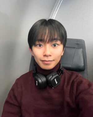 Seishirou Katou Instagram - 前髪軽いの、どうですか。
 
#眼鏡拭くついでに眼鏡なしも撮った
#同時になんかヘッドフォンも増えてるけど
#ほんとだいぶイメージ変わりますよね僕って
#眼鏡の有無で
#シースルー前髪 #すみませんノーセットです
#これはもうだいぶ前の写真でもうこれするには前髪長過ぎます
#眼鏡男子 #加藤清史郎