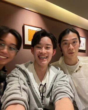 Seishirou Katou Instagram - "最高の教師の問題児集団"でも
"相楽ら"でもなく、
 
僕にとっての大切な仲間たちと集まれたので、
写真のお裾分けです＾＾ (欠席者1人)
 
 
そして数日後、偶然バッタリできた優輝との2shotも。
 
発熱で欠席したことについて
 
「疑われてるかもしれないけど、本当だからね！
待って、あの日マネージャーさんに送った体温計の写真があるはず… 
ほらぁっ！本当でしょ？？！！ 本当に行きたくてギリギリまで悩んだんだから…」
 
と写真を見せてくれる可愛い可愛い彼でした笑
 
3枚目は
#瓜生を向坂と相楽で詰めてみた です。笑 
 
 
#浅野竣哉 @asano_shunya 
#山時聡真 @soma_santoki_official 
#橘優輝 @yuki_tachibana_official 
#加藤清史郎
#ちなみにグループ名は #3Dの端くれ
#あと聡真絶対また身長伸びた