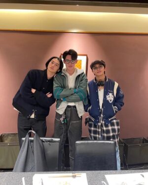 Seishirou Katou Instagram - "最高の教師の問題児集団"でも
"相楽ら"でもなく、
 
僕にとっての大切な仲間たちと集まれたので、
写真のお裾分けです＾＾ (欠席者1人)
 
 
そして数日後、偶然バッタリできた優輝との2shotも。
 
発熱で欠席したことについて
 
「疑われてるかもしれないけど、本当だからね！
待って、あの日マネージャーさんに送った体温計の写真があるはず… 
ほらぁっ！本当でしょ？？！！ 本当に行きたくてギリギリまで悩んだんだから…」
 
と写真を見せてくれる可愛い可愛い彼でした笑
 
3枚目は
#瓜生を向坂と相楽で詰めてみた です。笑 
 
 
#浅野竣哉 @asano_shunya 
#山時聡真 @soma_santoki_official 
#橘優輝 @yuki_tachibana_official 
#加藤清史郎
#ちなみにグループ名は #3Dの端くれ
#あと聡真絶対また身長伸びた