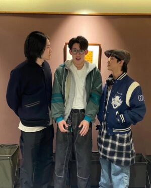 Seishirou Katou Instagram - "最高の教師の問題児集団"でも
"相楽ら"でもなく、
 
僕にとっての大切な仲間たちと集まれたので、
写真のお裾分けです＾＾ (欠席者1人)
 
 
そして数日後、偶然バッタリできた優輝との2shotも。
 
発熱で欠席したことについて
 
「疑われてるかもしれないけど、本当だからね！
待って、あの日マネージャーさんに送った体温計の写真があるはず… 
ほらぁっ！本当でしょ？？！！ 本当に行きたくてギリギリまで悩んだんだから…」
 
と写真を見せてくれる可愛い可愛い彼でした笑
 
3枚目は
#瓜生を向坂と相楽で詰めてみた です。笑 
 
 
#浅野竣哉 @asano_shunya 
#山時聡真 @soma_santoki_official 
#橘優輝 @yuki_tachibana_official 
#加藤清史郎
#ちなみにグループ名は #3Dの端くれ
#あと聡真絶対また身長伸びた