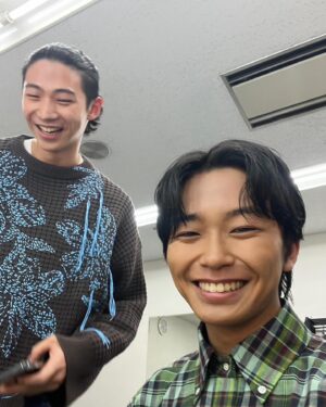 Seishirou Katou Instagram - "最高の教師の問題児集団"でも
"相楽ら"でもなく、
 
僕にとっての大切な仲間たちと集まれたので、
写真のお裾分けです＾＾ (欠席者1人)
 
 
そして数日後、偶然バッタリできた優輝との2shotも。
 
発熱で欠席したことについて
 
「疑われてるかもしれないけど、本当だからね！
待って、あの日マネージャーさんに送った体温計の写真があるはず… 
ほらぁっ！本当でしょ？？！！ 本当に行きたくてギリギリまで悩んだんだから…」
 
と写真を見せてくれる可愛い可愛い彼でした笑
 
3枚目は
#瓜生を向坂と相楽で詰めてみた です。笑 
 
 
#浅野竣哉 @asano_shunya 
#山時聡真 @soma_santoki_official 
#橘優輝 @yuki_tachibana_official 
#加藤清史郎
#ちなみにグループ名は #3Dの端くれ
#あと聡真絶対また身長伸びた