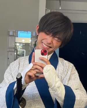 Seishirou Katou Instagram - 明日！ 

1月31日(水)22:45〜
　
ミュージカル『るろうに剣心 京都編』
　
WOWOWにて配信されます！！
　
　
今年も始まったばかりですが
色々とあった1月だったと思います。

そんな1月を締めくくるには、
華やかさもあって、持ってこいではないかと。

僕、瀬田宗次郎として、動き回っております。

最速の殺陣も披露しておりますので、
もしお時間宜しければ、
観ちゃって下さいね＾＾
　
　
見逃した方、必見ですよーー
　
　
#るろうに剣心 #るろ剣 #るろミュ
#加藤清史郎 #瀬田宗次郎