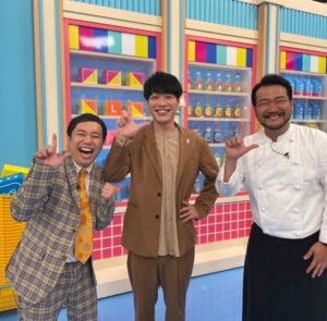 Seiya Instagram - 誕生日に最強の先輩とめちゃくちゃ友達と会えました！めでたいですー！！㊗️㊗️㊗️
#ラヴィットさんありがたすぎ
#生放送で誕生日企画
#らぶおじさん登場