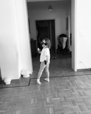 Selahattin Paşalı Instagram - Happy 3 Vivii! Our little one, the crazy one. Lucky to have you both. I will always love you.

P.S. Banne bahçe is nothing but a desert without you cookies. We miss you. xoxo