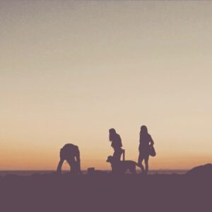 Selahattin Paşalı Instagram - missing sunsets and taking random people pics 🌞📸