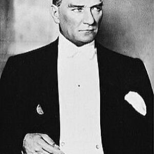 Selçuk Yöntem Instagram - “Yurtta sulh, cihanda sulh”
Mustafa Kemal Atatürk… 
Atatürk’ün kurduğu cumhuriyetimiz nice 100 yıllar yaşasın…