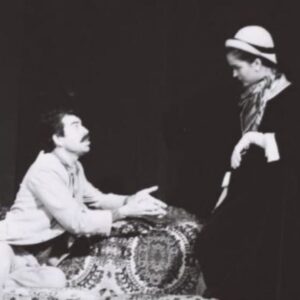 Selçuk Yöntem Instagram - Bugün benim için özel ve duygusal bir gün. Amadeus oyunu, bu akşam İlk kez Atatürk Kültür Merkezinde (AKM) seyirci ile buluşacak.

ilk kez, 1979'lerde Ankara Devlet Tiyatrosu yıllarında Çavuş Musgrave'in Dansı oynarken, 1985'lerde ise sevgili Yücel Erten'in rejisi ile Keşanlı Ali Destanı'nı oynarken AKM sahnesine çıkma heyecanını yaşamıştım.

Bugün, çok uzun yıllar sonra üçüncü kez ve  ayni heyecanla sahnede olacağız.

Sanırım bir aktörün en keyifli anları böyle tarihsel buluşmalar olsa gerek...