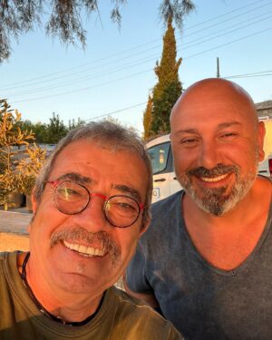 Selçuk Yöntem Instagram - Dostluk mekanları,özlem dostlukları güzelleştirir…