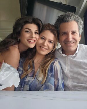Selen Domaç Instagram - Ve geldik veda zamanına...
Kamera önünde ve arkasında tüm emeği geçen kardeşlerim ekibine kocaman bir teşekkür. Çok guzel ağırlandım… @ngmediatv ❤️
 Hoşçakal Ayten 🌼 
 @ngmediatv @serkanbirinci @nesekelsoy @kardeslerim