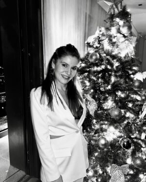 Selen Domaç Instagram - @weactco Yeni yıl yeni yıl yeni yıl ✨  #newyear #weact #fairmountquasaristanbul #celebration#nightout