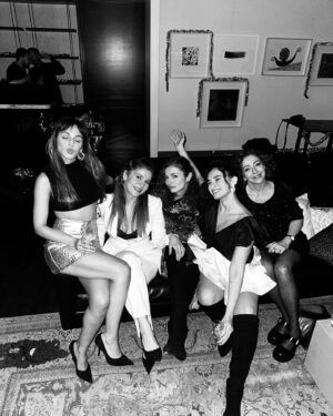 Selen Domaç Instagram - @weactco Yeni yıl yeni yıl yeni yıl ✨  #newyear #weact #fairmountquasaristanbul #celebration#nightout