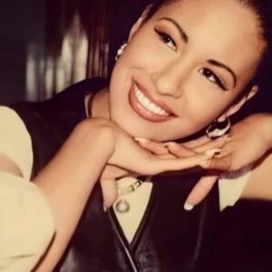 Selena Quintanilla Instagram - Mid-week vibes. 💜 #SelenaQuintanilla