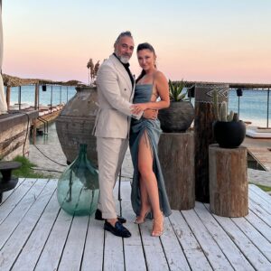 Selim Bayraktar Instagram - #ebrucediwedding @melikkam really dress up