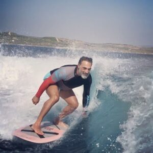 Selim Bayraktar Instagram - Surfing with SUPER AIR NAUTIQUE GS23 WALK THROUGH#wakesurfing #funbeach video by wakebird @emel.karakose captain:@ekintinas @funbeachclub