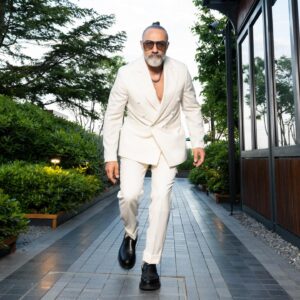 Selim Bayraktar Instagram - Dum fata sinunt, vivite laeti.