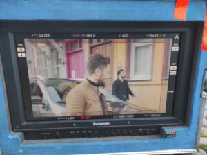 Selim Gülgören Instagram - Aralık Ayında Çıkardığımız “Aşk Bizden Yana” Şarkımızın Klip Arkası Görüntüleri
Yapım: @selimgulgorenmuzik 
Yönetmen: @selimgulgorenresmi 

Sanatçılar: Selim Gülgören @mehmetcanofficial_

Yeni projelerde görüşmek dileğiyle 🥰
#selimgulgoren

Çalışmalarımızı @selimgulgorenmuzik adresinden takip edebilirsiniz
