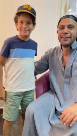 Selim Mostafa Instagram - #اللعب_مع_العيال🤍
علام الكبير و علام الصغير