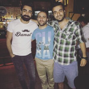 Selman Ünlüsoy Instagram - Bekarlığa veda ettik... 👋🤵🏻 Güzel dostlar biriktirmişim iyi ki varsınız.... #baharselmanevleniyor