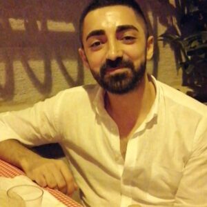 Selman Ünlüsoy Instagram - 32. Yaş gelirken ben. 😎 Birlikte yaşlanalım. Hep olun. İyi ki varsınız. 💜🙏🍻