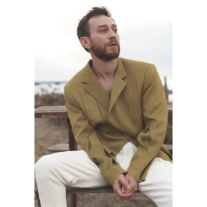 Semih Ertürk Instagram - My Garden Editorial Magazine 
Photo: @kemaldedecan 
Management: @gokceaktasmanagement 
@aktasgokce 
Photo Assistant: @emretheromeo 
Special Fashion Brand : @emreerdemoglu  @haticegokceofficial