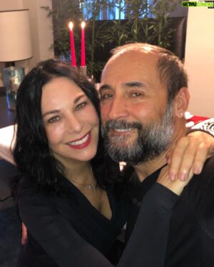 Semih Saygıner Instagram - Hayatım, aşkım bugün doğmuş, ne şanslıyım… ❤️❤️💕💕🎂

My life, my love was born today, lucky me… ❤️❤️💕💕🎂