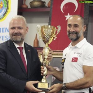 Semih Saygıner Instagram - TURNUVALARI ÖZLEMİŞİZ… 😎
WE MİSS TO PLAY TOURNAMENTS… 😎
@predatorcues @predatorcarom @ds_billiards