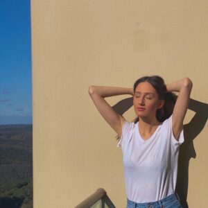 Semiha Bezek Instagram - Güneş yerinde