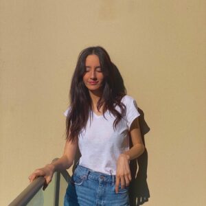 Semiha Bezek Instagram - Güneş yerinde
