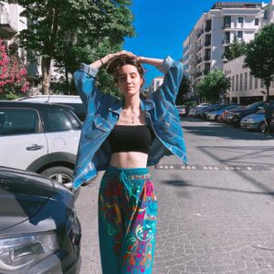 Semiha Bezek Instagram - Kızı Kaştan çıkartabilsin ama kızdan Kaşı çıkartamazsın…