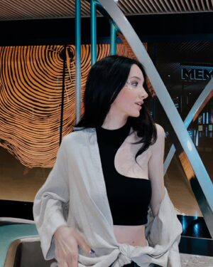 Semiha Bezek Instagram - 🦄
#reklam