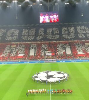 Semra Hunter Instagram - 🏟️Another top notch night of @championsleague footie. @acmilan v @psg was every bit as entertaining a game as you’d expect.

🔥Plus the atmosphere at the San Siro was one of the best I’ve experienced. So grateful to have been there.

💸They just couldn’t let Dollarumma get away with it though!
.
.
.
#Milan #UCL #SanSiro #Donnarumma #Football #Pitchside #Italy #Matchday #Magic