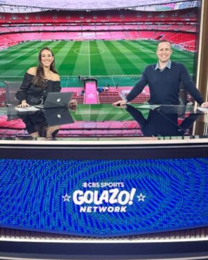 Semra Hunter Instagram - 💃What a week! 

🇺🇸Back home and working in my native #USA for the first time ever. 

🔝Thank you to the entire @cbssportsgolazo team for making me feel so welcome and for such an enjoyable time working together. @michael.wolosz - you’re the man. @joypaulian, @ayyy_west and @mikelahoud - you guys are class. To the entire Morning Footy crew @nicocantor1, @iftvmarco, @notalexis, @charliedavies09, @susannahcollins - you’ve got a great thing going. 

⚽️Already looking forward to doing it all again soon.
.
.
.
#Football #Presenter #Golazo #TV #NewChapter #HolidayVibes #Stateside #Broadcaster #Jumpsuit #AllBlackEverything #EastCoast