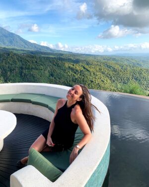 Semra Hunter Instagram - 🇮🇩Bali, part 1: Welcome to Paradise
.
.
.
#Bali #Indonesia #Baligram #Volcanoes #Travel #Paradise #Munduk #TakeMeBack #TravelGram #ElevateYourself #LittleBlackDress #IslandLife #BaliGasm