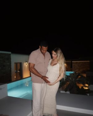 Senna Hounhanou Instagram - Mom and Dad can’t wait to meet you 🖤
